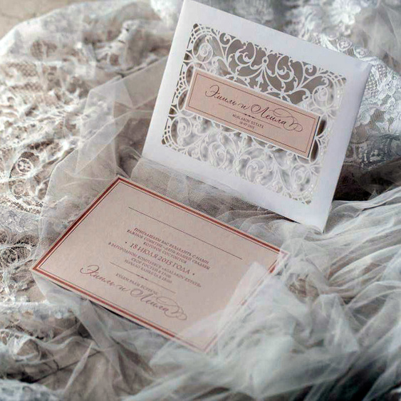 приглашения на свадьбу с кружевным конвертом