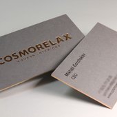 Двухсторонняя визитка для компании Cosmorelax с золотым тиснением 